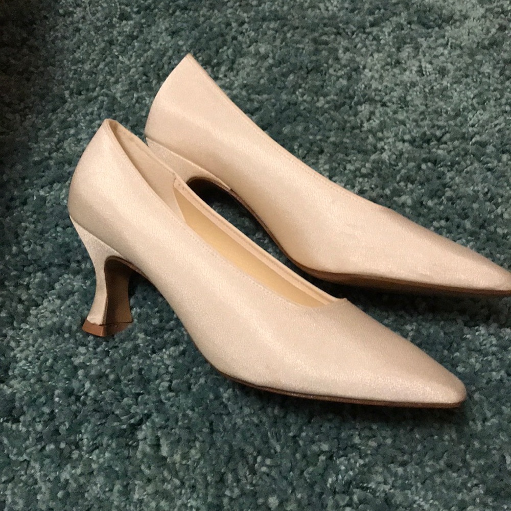 Shoes - Picture 2 of 4